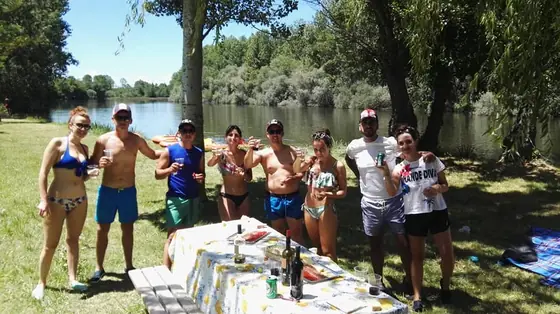 Vista del río entre chopos